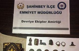 Tarihi eser kaçakçıları yakayı ele verdi