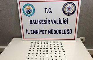 Tarihi eserler ile yakalandı