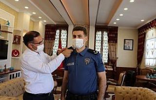 Terfi eden ilçe emniyet amiri Kırtıl’ın apoletlerini...