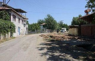 Topsöğüt’te doğalgaz öncesi yol hazırlıkları...