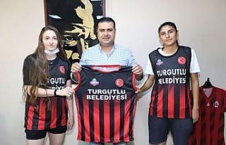 Turgutlu Belediyespor 2 genç yıldız adayını transfer...