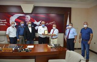 Türk Hava Kurumu Posbıyık’a teşekkür plaketi...