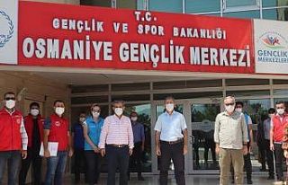 Ulusan, Osmaniye’deki gençlik merkezlerinde incelemelerde...