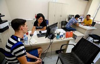 Üniversiteli gençler rotasını BEM’de belirliyor