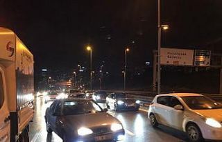 Üsküdar’da Otomobil hafif ticari araca arkadan...
