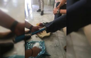 Uyuşturucu sevkiyatını protez bacağıyla sağlayan...