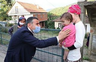 Vali Atay vatandaşlarla bayramlaştı