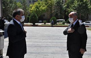 Vali Coşkun, Elbistan’da incelemelerde bulundu