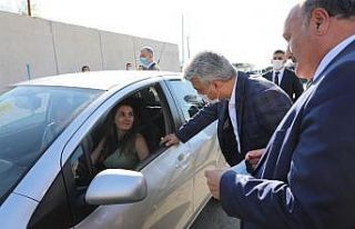 Vali Makas, bayram ziyaretlerinde bulundu