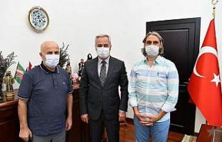Vali Seymenoğlu, hemşerisi Teknik Direktör Tekelioğlu...