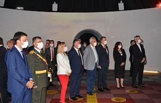 Vali Yazıcı, Dijital Gösterim Merkezini ziyaret...