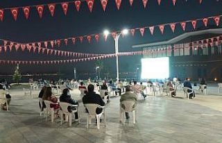 Van Gölü sahilin sinema keyfi