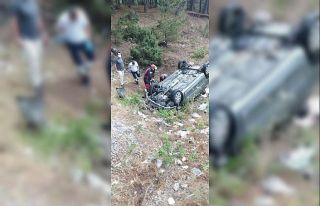 Yağmurlu hava kazaya neden oldu: 3 yaralı