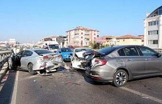Yalova’da zincirleme trafik kazası: 4 yaralı