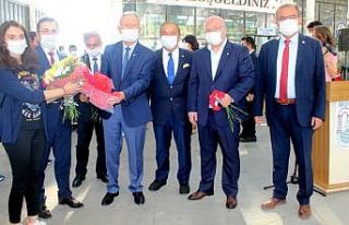 Yeni öğrenciler otogarda karşılandı