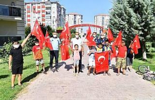 Yeşilyurt Belediyesi’nden vatandaş ve esnafa bayrak