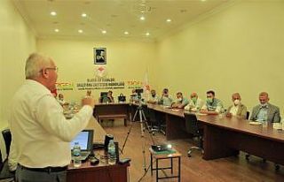 Yılda 110 bin ton bal üretiyoruz, 80 binini tüketiyoruz