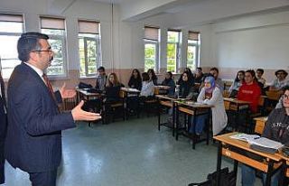 Yıldırım Belediyesi YKS tercihinde gençlerin yanında