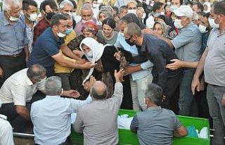 Yüksekova’daki kazada ölenler gözyaşları arasında...