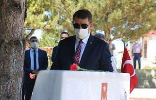 Zafer Bayram’ında şehitlik unutulmadı