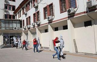 Zorla fuhuş yaptıranlara ’koli’ operasyonu:...