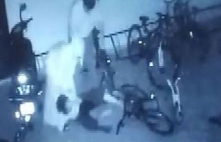 10 yaşındaki çocuk dakikalarca darp edildi