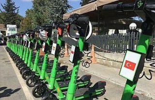 12 ülke konsolosu elektrikli scooter ile Zeytinburnu’nu...
