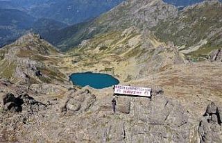 3 bin 200 rakımda ‘kadın cinayetlerine hayır’...