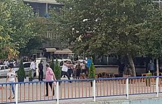 3 kişinin yaralandığı silahlı kavgada 2 kişi...