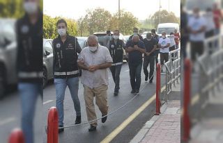 4 bin lira maaşla çalışan memurun 35 taşınmazı,...
