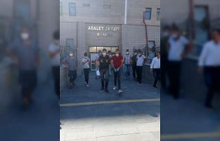 60 bin liralık ziynet eşyası çalan şüpheliler...