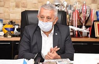 80 genç üniversite hayaline belediye aracılığı...