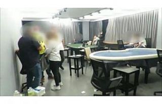 Adana’da apartman dairesine kumar baskını