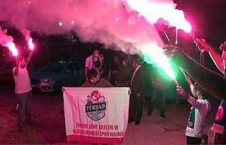 Adilcevaz TÜRŞAD Voleybol Takımı Rus sporcuyla...