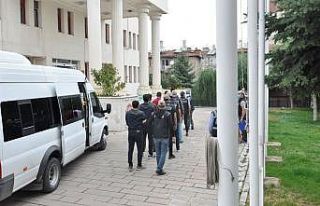 Afyonkarahisar merkezli 3 ilde FETÖ operasyonu: 6...