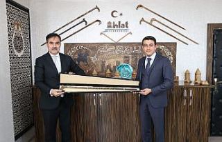 Ahlat Kaymakamı Fikret Dağ’a hayırlı olsun ziyaretleri