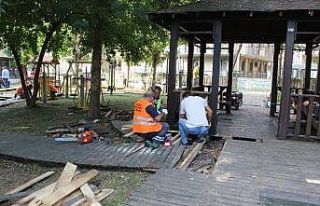 Ahşap yürüyüş yolları bakıma alındı
