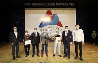 AİÇÜ’de Bilimsel Teşvik Ödülleri Töreni yapıldı