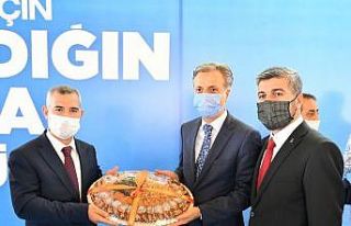 AK Parti Yeşilyurt’da Yalçınkaya güven tazeledi