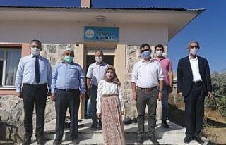 AK Parti’li Başdinç’ten fedakar öğretmene...