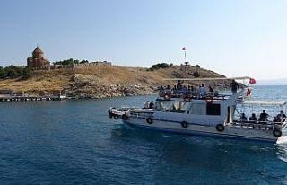 Akdamar Kilisesi’ndeki ayin bu yıl korona gölgesinde...