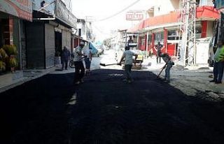 Akdeniz Belediyesi, yol çalışmalarına devam ediyor