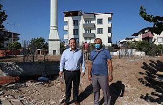 Akhisar Belediyesi’nden depremde zarar gören caminin...