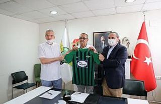 Akhisarspor forma reklamı için sponsorluk anlaşması...