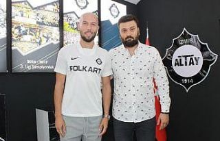 Altay, Cocalic’i renklerine bağladı
