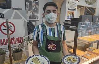 Altın kaplamalı baklava yaptı, dilimini 550 liradan...