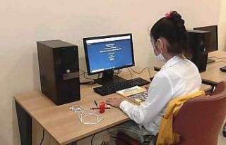 Altınova Halk Kütüphanesinde EBA hizmeti