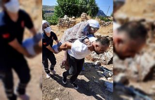 Ambulans şoförü 120 kilo ağırlığındaki hastayı...