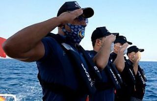 Antalya polisinden Oruç Reis’e anlamlı selam