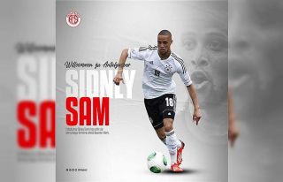 Antalyaspor Sidney Sam’i renklerine bağladı